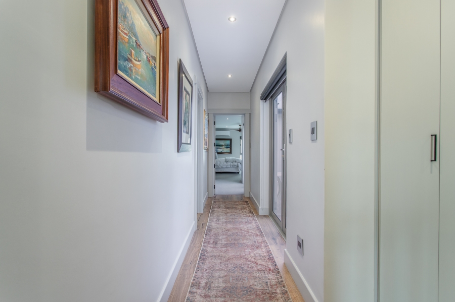 4 Bedroom Property for Sale in Lemoenkloof Western Cape
